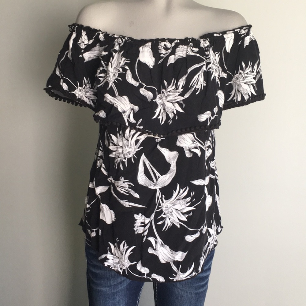 White House Black Market Off Shoulder Flower Print